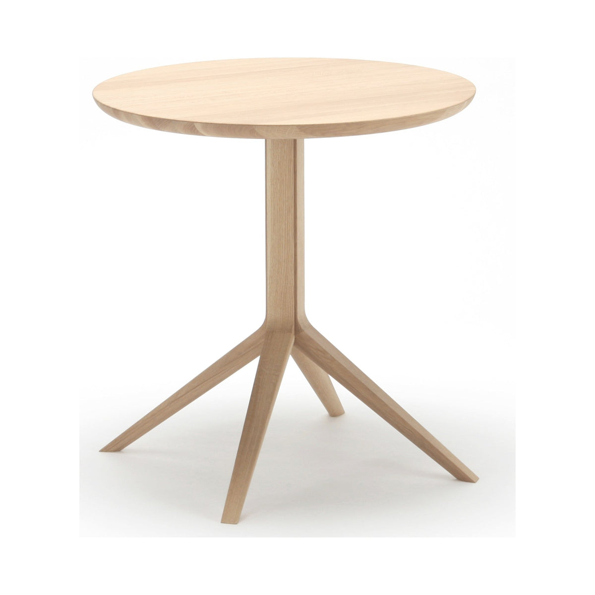 Table bistrot Scout en chêne massif, Christian Haas pour Karimoku New Standard — vue studio n°11 | Antifer