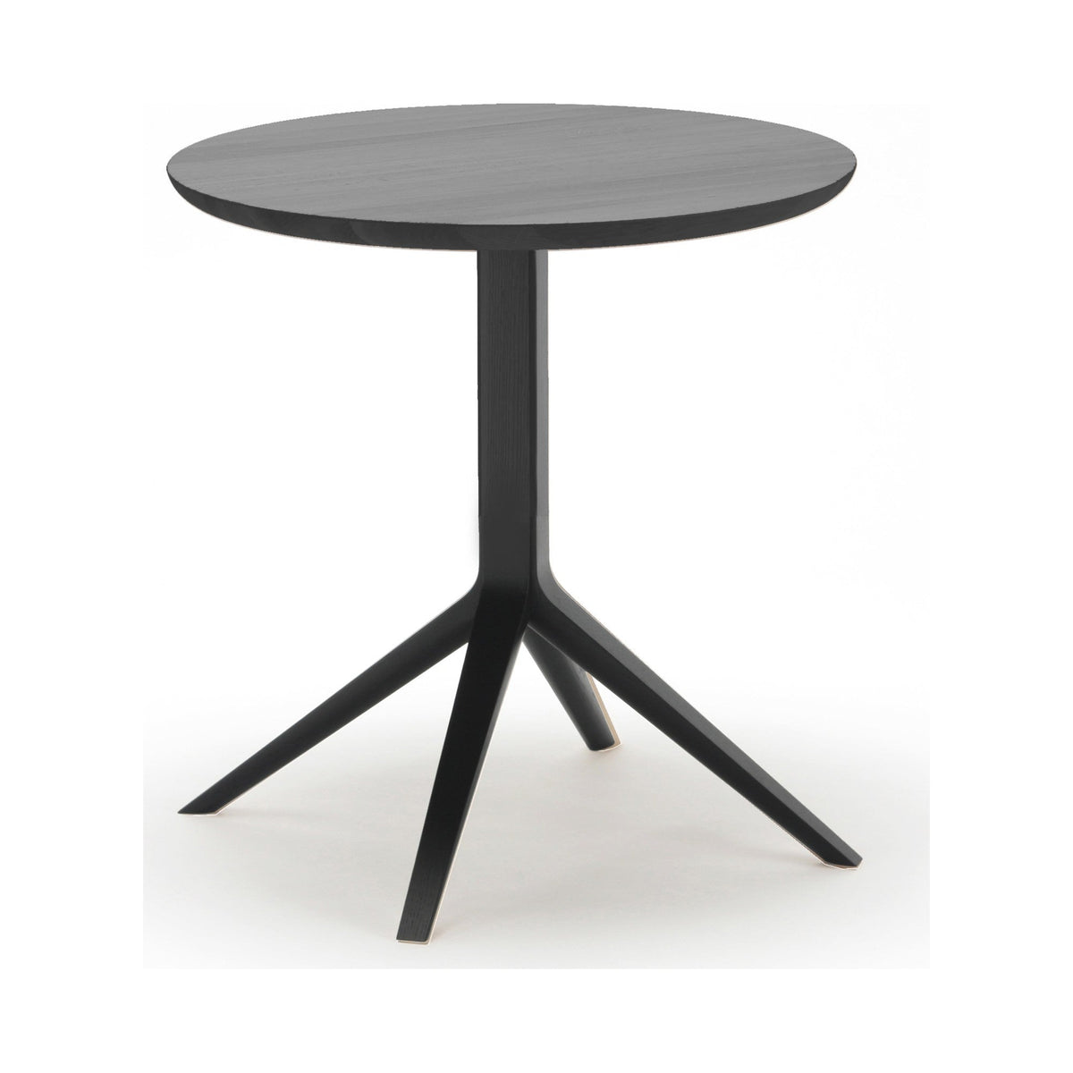Table bistrot Scout en chêne teinté noir, Christian Haas pour Karimoku New Standard — vue studio n°12 | Antifer