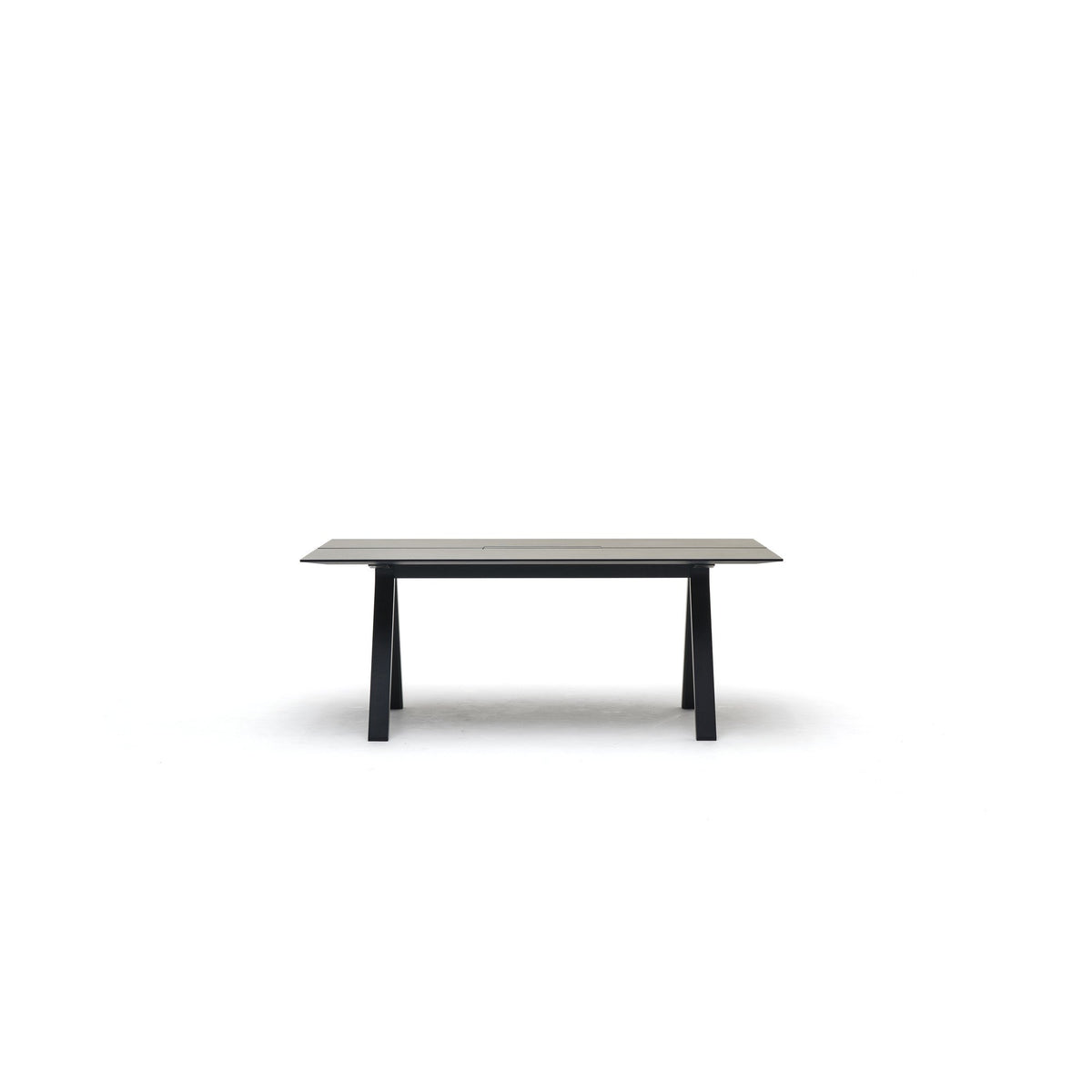 Bureau Spectrum en chêne teinté noir, Geckeler Michels pour Karimoku New Standard — vue studio n°3 | Antifer