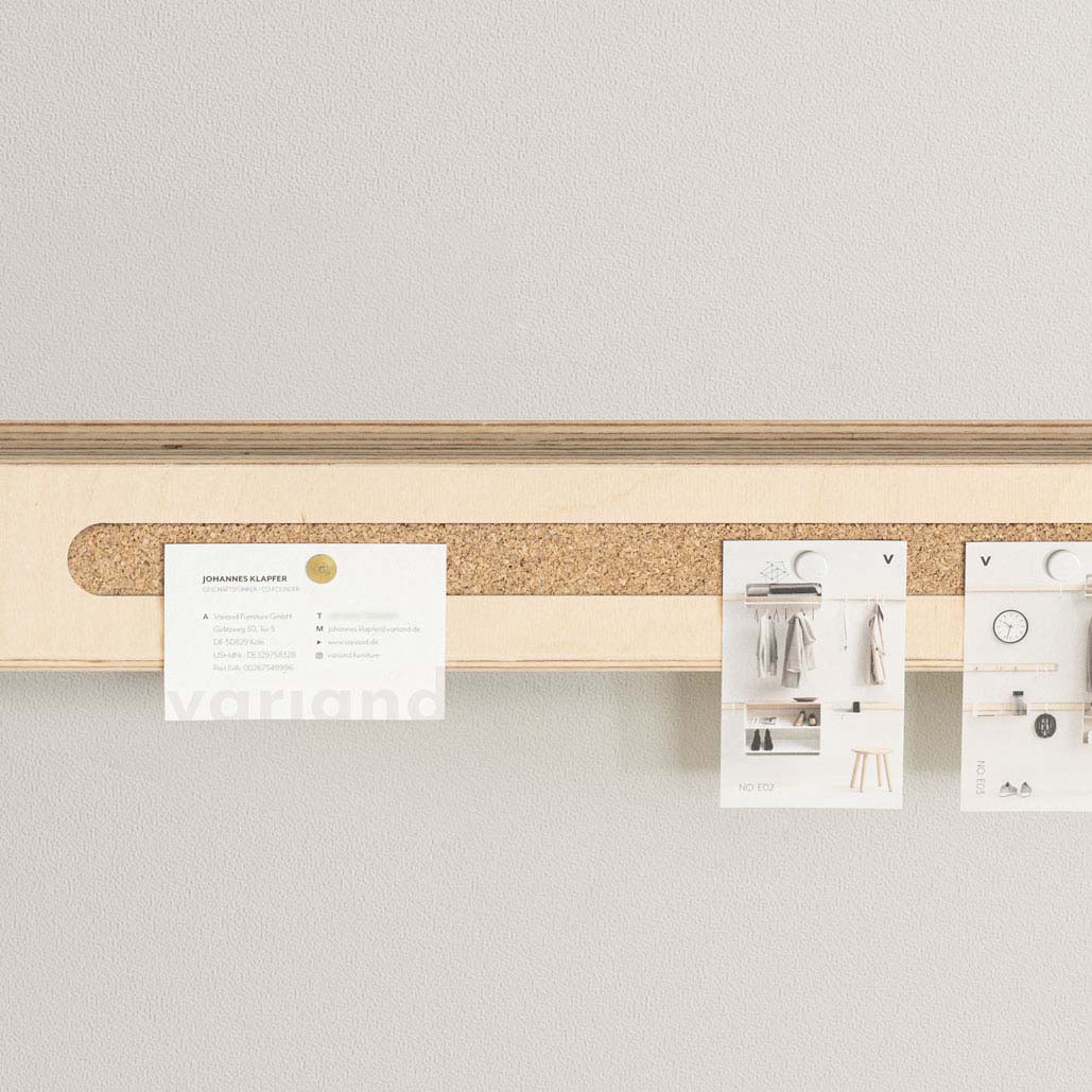 Rail mural Variand V02 avec bande à épingles — bouleau — design Variand | Antifer