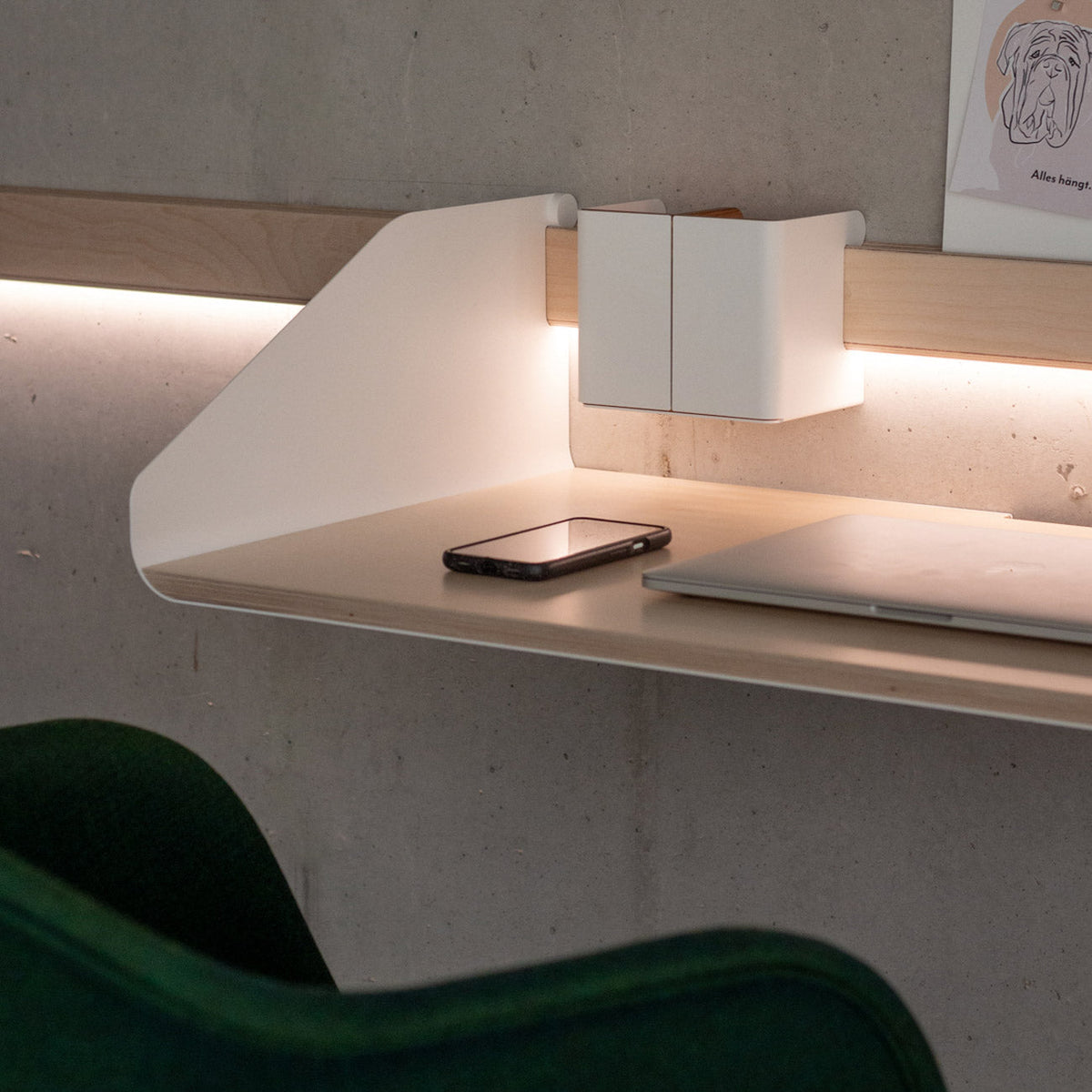 Variand D01 Wandschreibtisch — Detail des Klappscharniers | Antifer