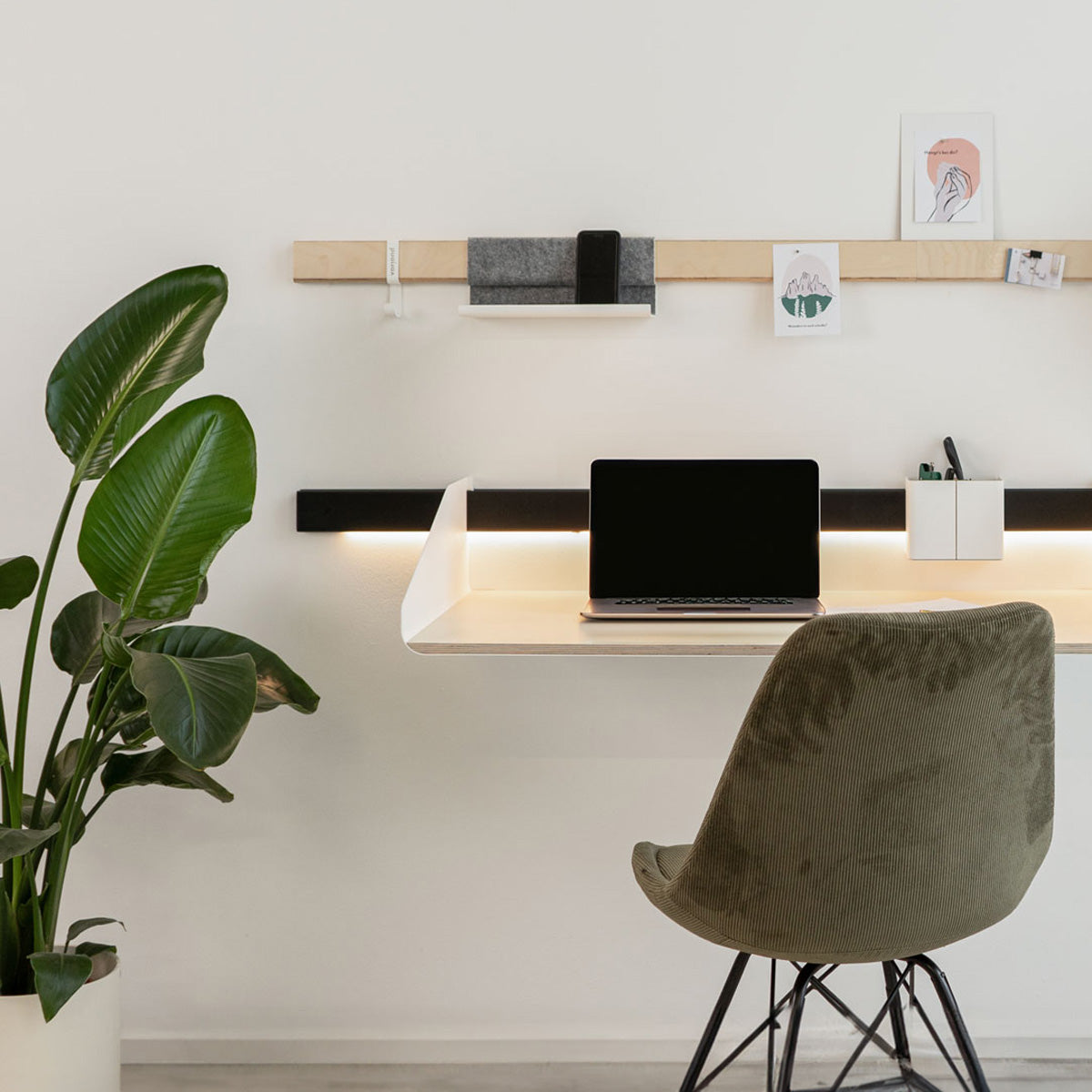 Variand I02 wall shelf, large, in situ — birch in an interior — design Variand | Antifer