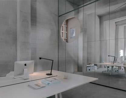 Lampe murale w227 Winkel vue packaging — aluminium — design Wästberg | Antifer