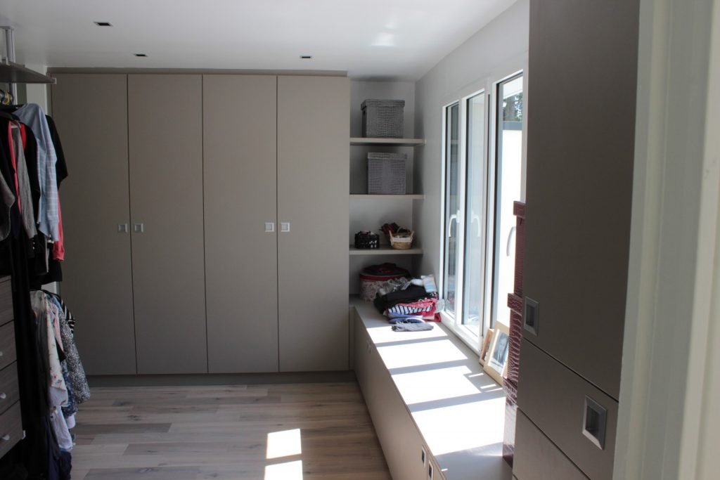 Aménagement sur-mesure d&rsquo;un dressing – Bouchemaine (49)