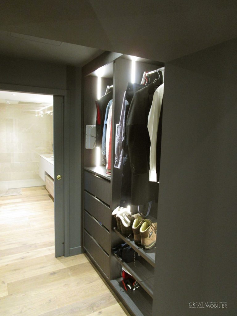 Aménagement d&rsquo;une suite parentale : dressing et salle de bain près d&rsquo;Angers