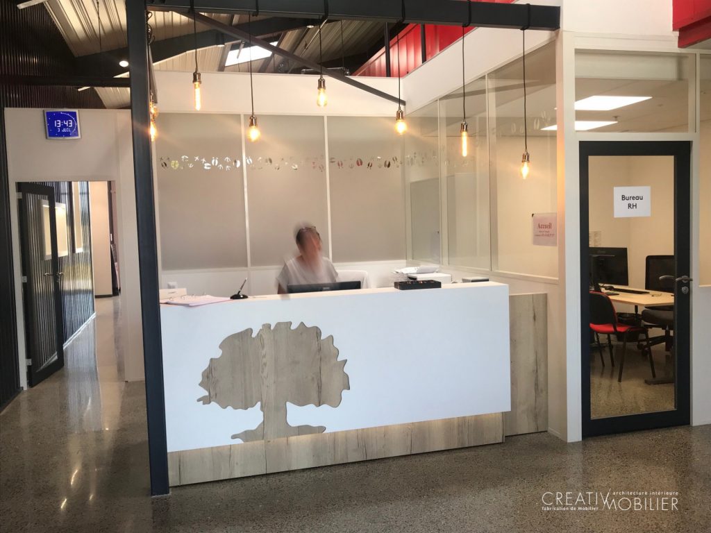 Banque d&rsquo;accueil sur-mesure – 72