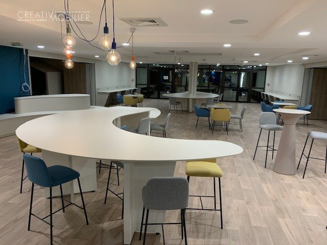 Agencement de l&rsquo;espace coworking de Savencia « Le Village »