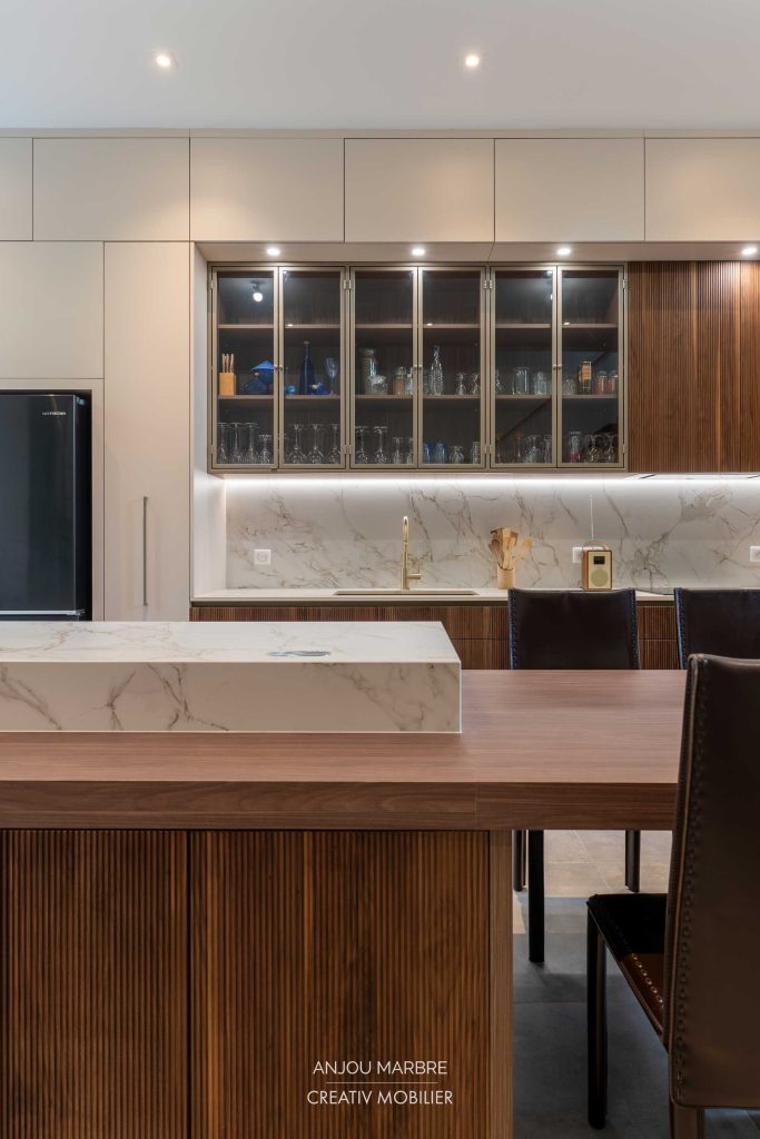 Cuisine sur mesure bois marbre