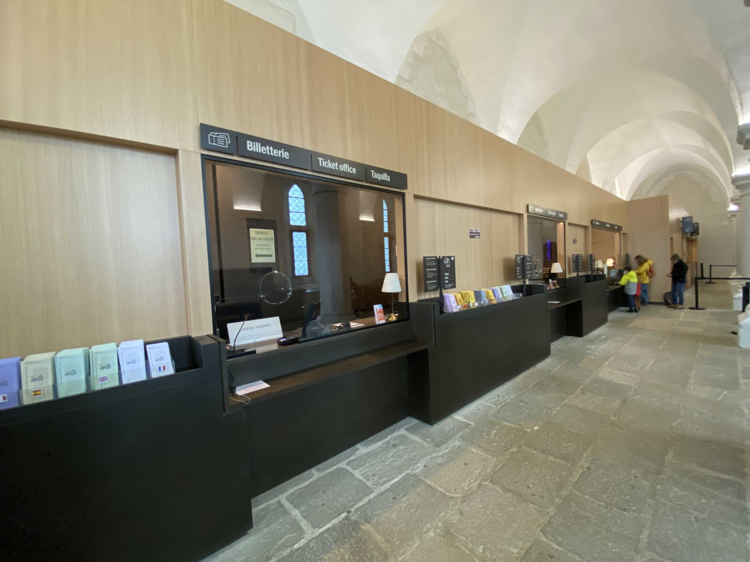 banque d'accueil sur mesure musée