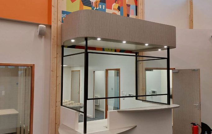 1 banque accueil sur mesure 02