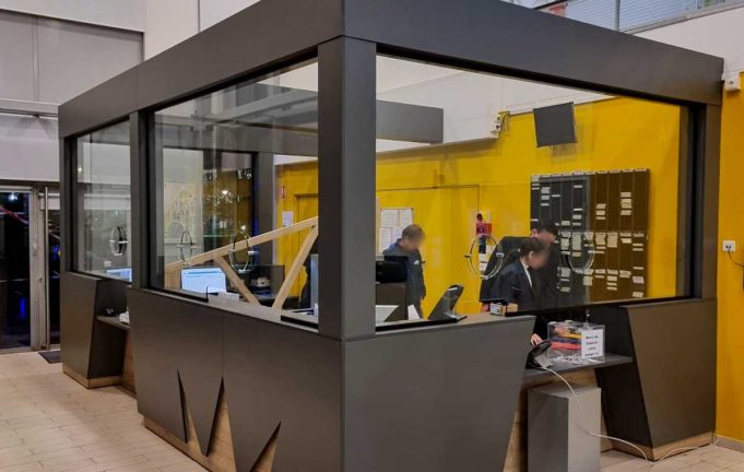 Banque d'accueil sur mesure