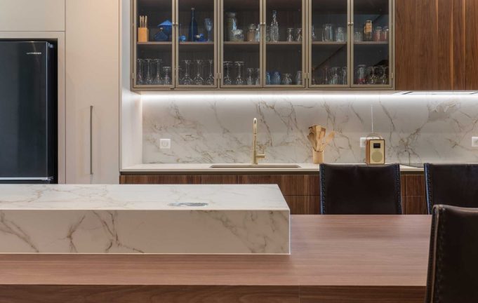 Cuisine sur mesure bois marbre