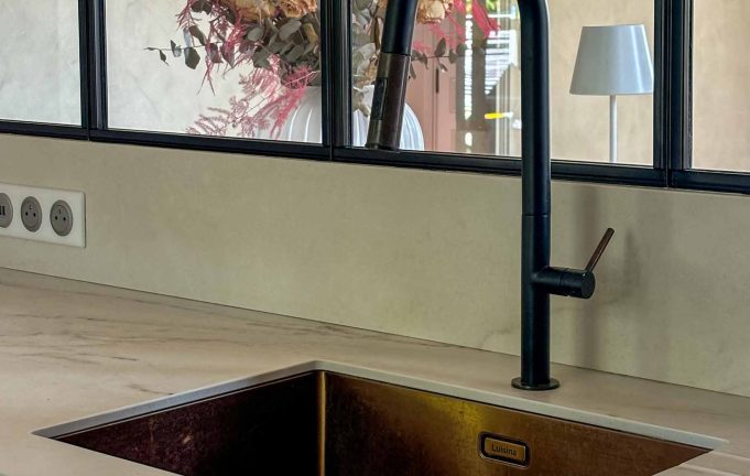 Cuisine sur-mesure bois massif